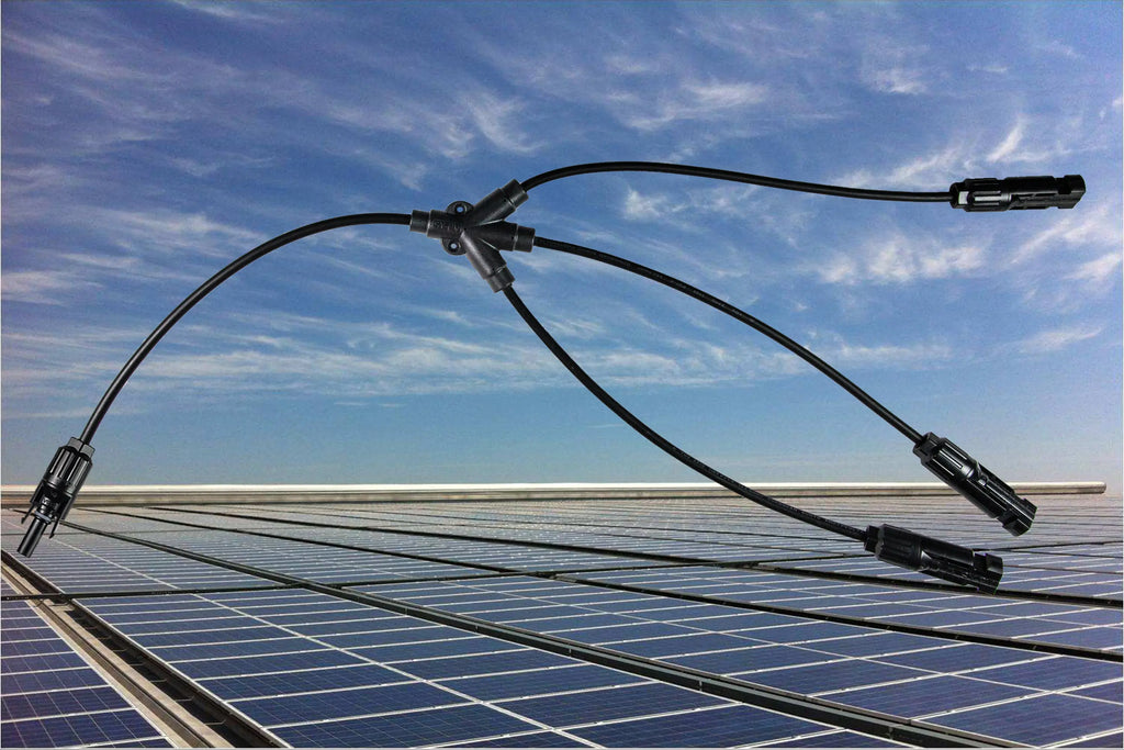 PVconnectorpro CM31-B 1000V DC solar Y-branch connector with MC4 plugs, waterproof IP67, suitable for rooftop PV solar systems.